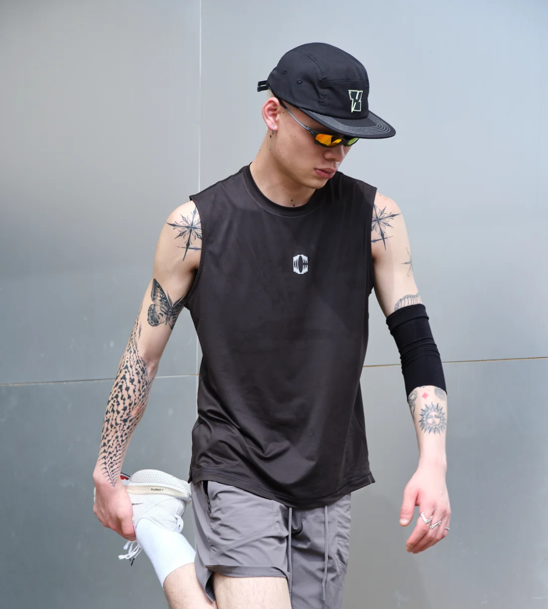 ACTIVEWEAR