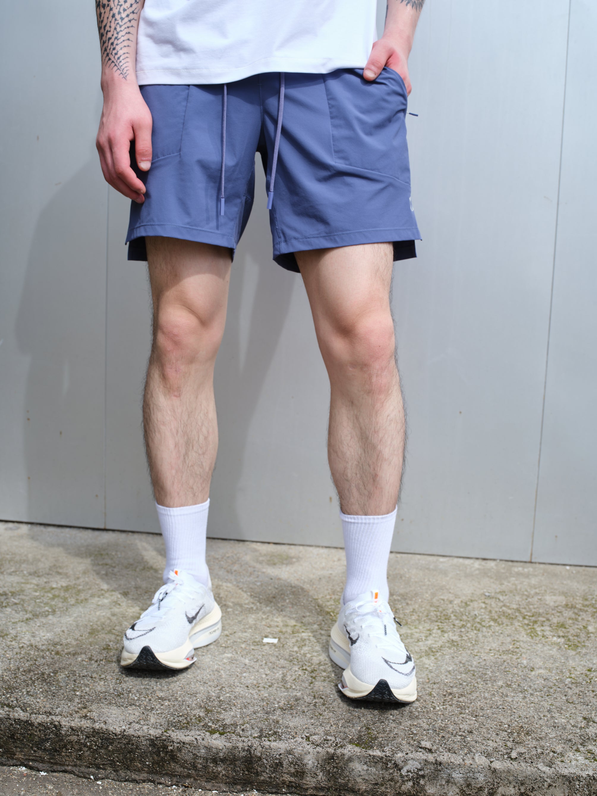 Axis Short-4