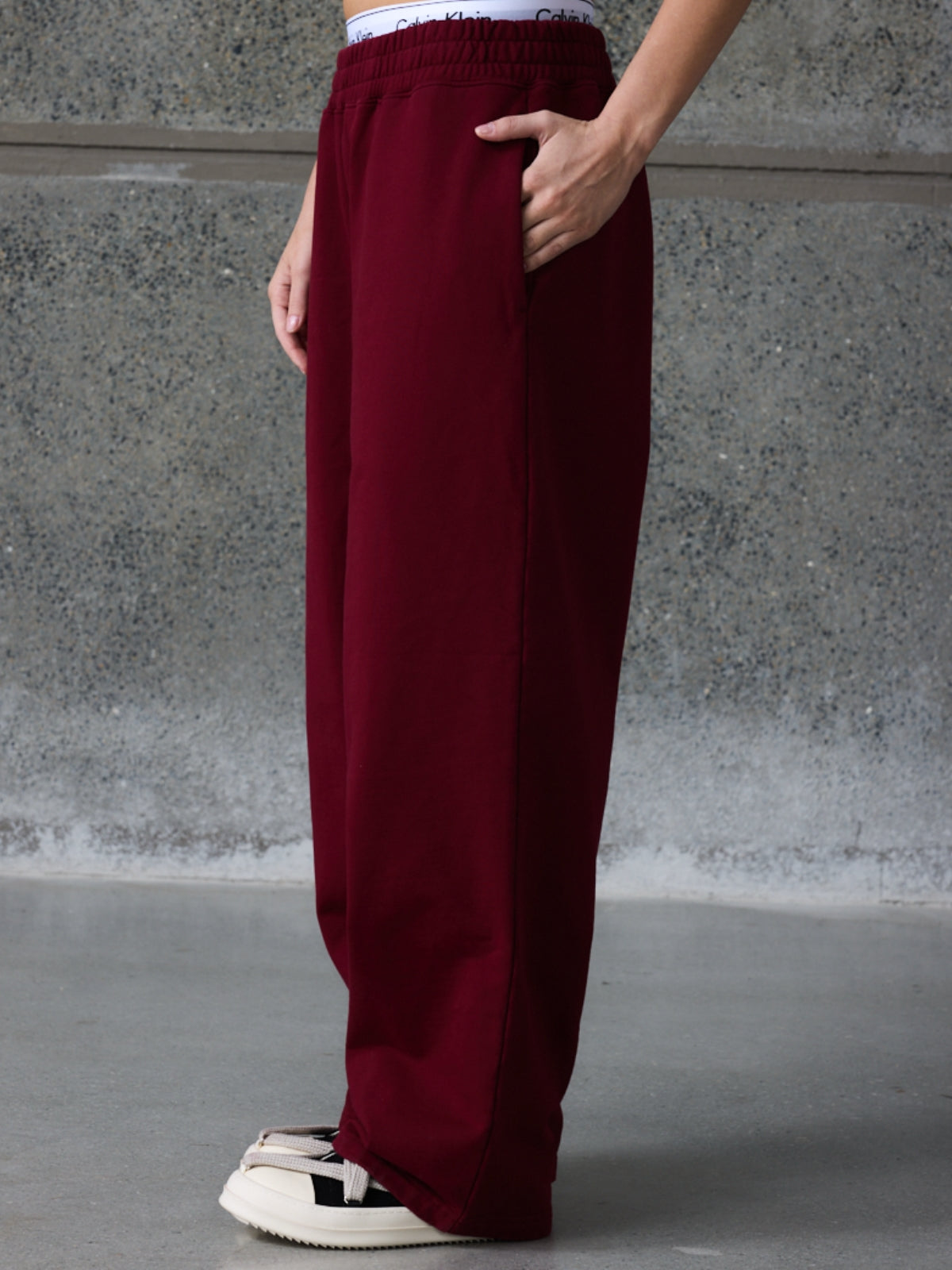 Wide Leg Sweatpant-25