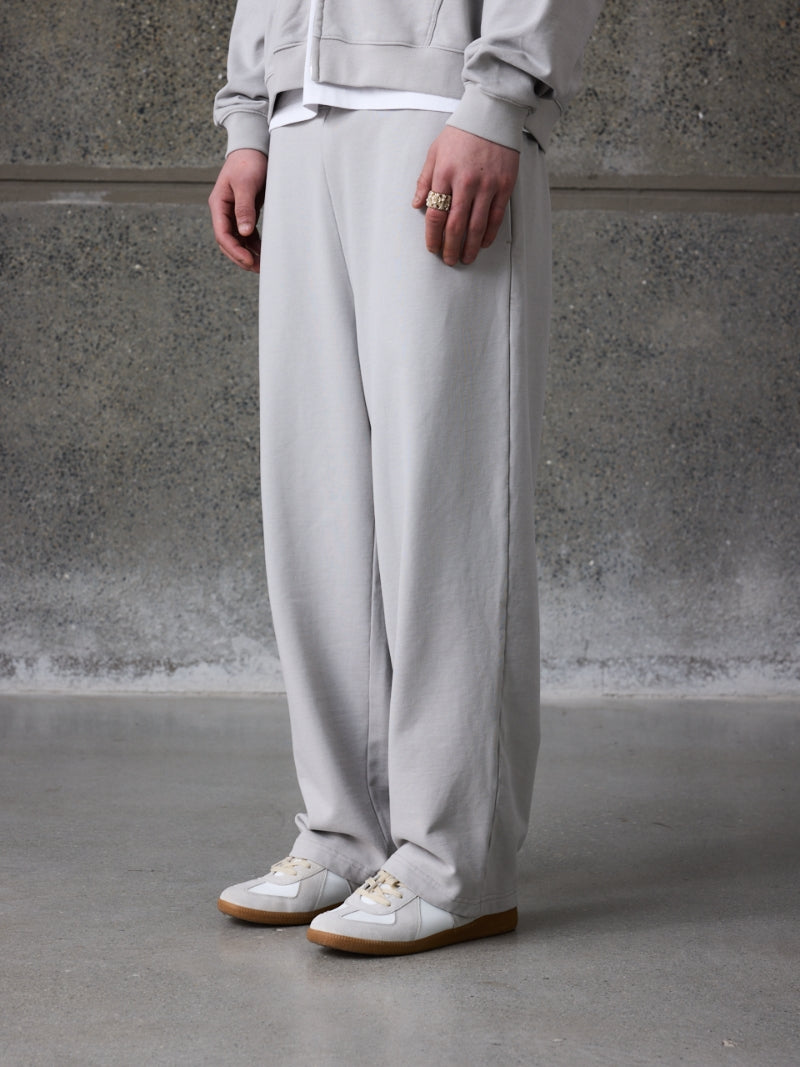 Wide Leg Sweatpant